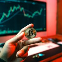 Bitcoin coin photograph illustrating INGOAMPT's dated 21 October 2026 BTC/EUR news and technical market briefing; photo by Art Rachen on Unsplash.